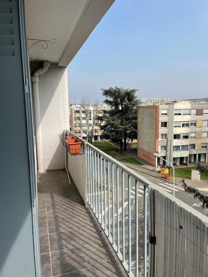 Le Parilly- Appartement 3 Chambres-Parc Parilly Bron Esterno foto