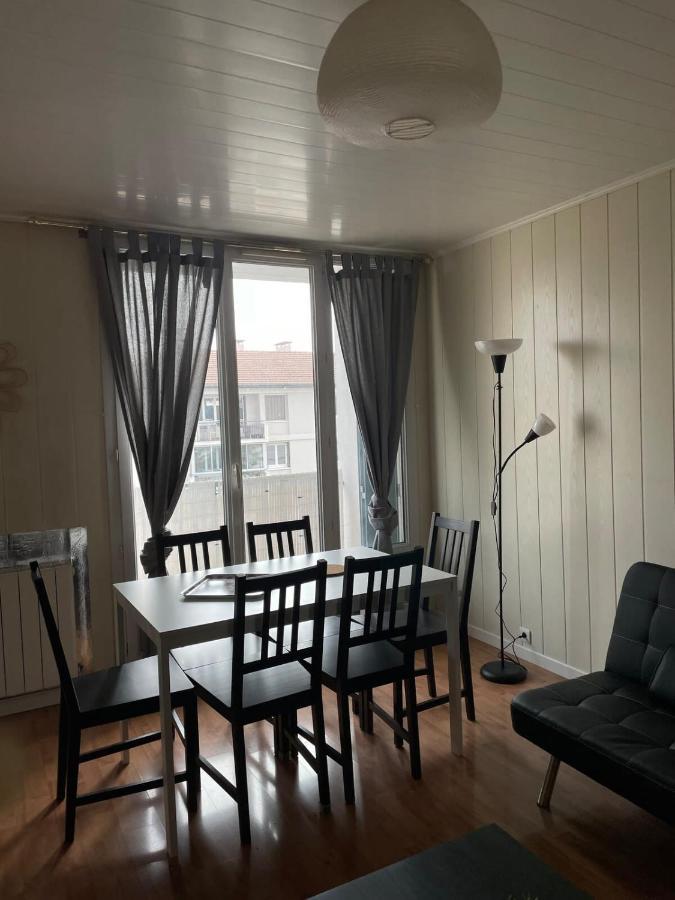Le Parilly- Appartement 3 Chambres-Parc Parilly Bron Esterno foto